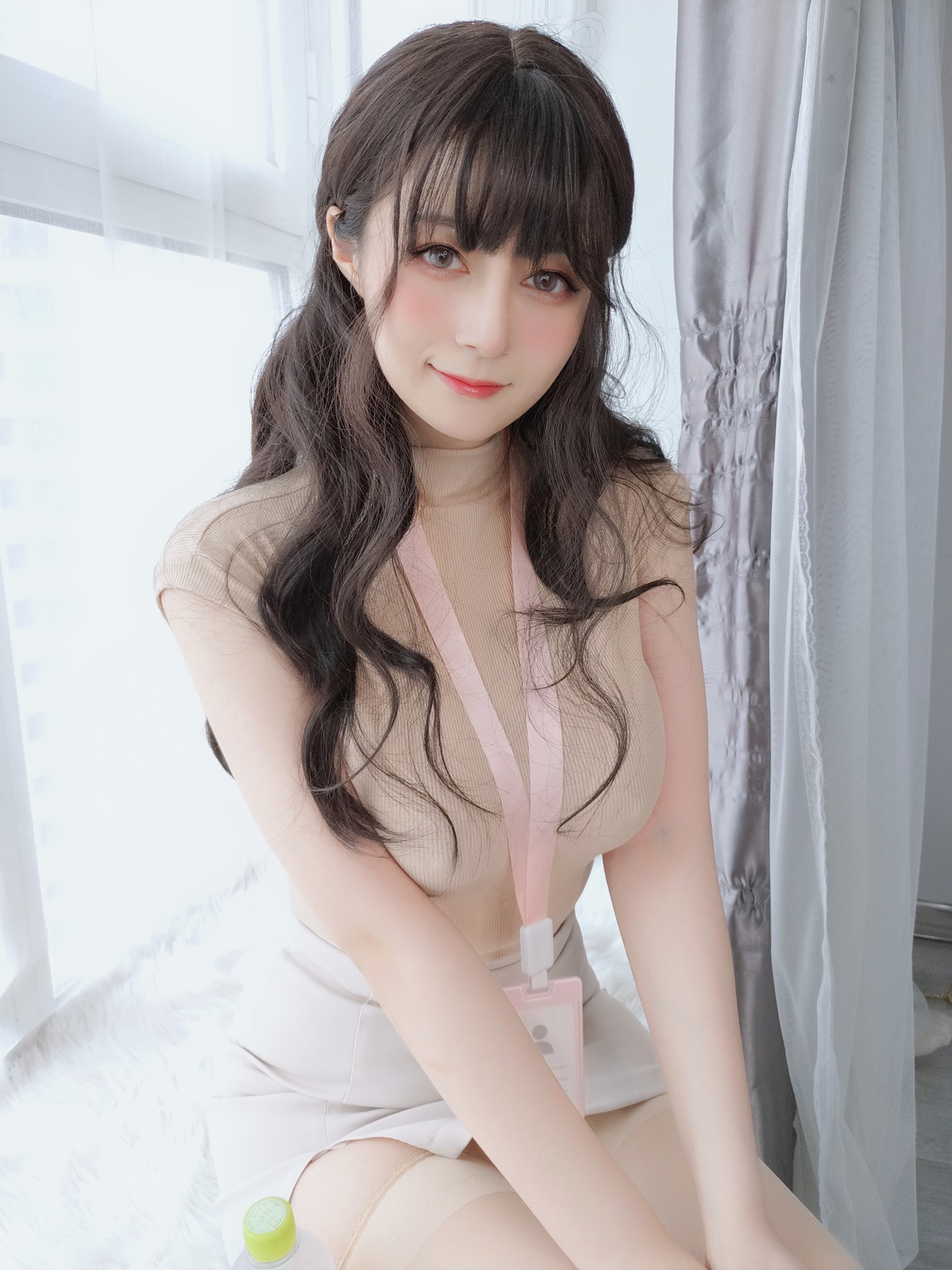 白银81 – NO.117 - 水を飲みますか、先輩[22P3V]-XikXak